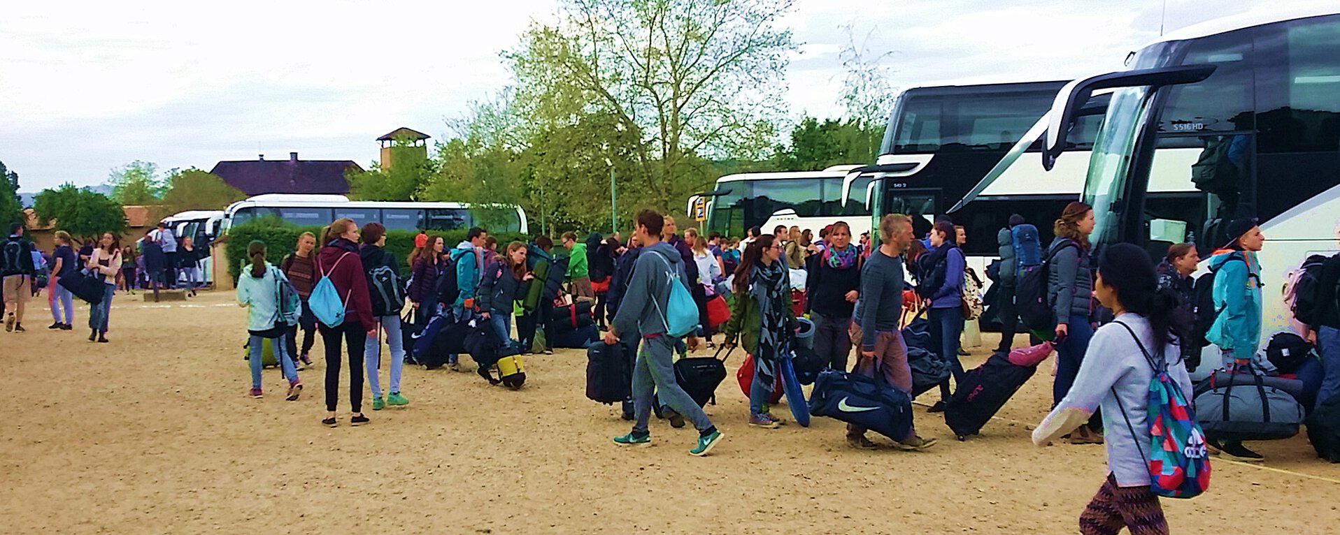 taizebusse.de: Unsere Busse in Taizé